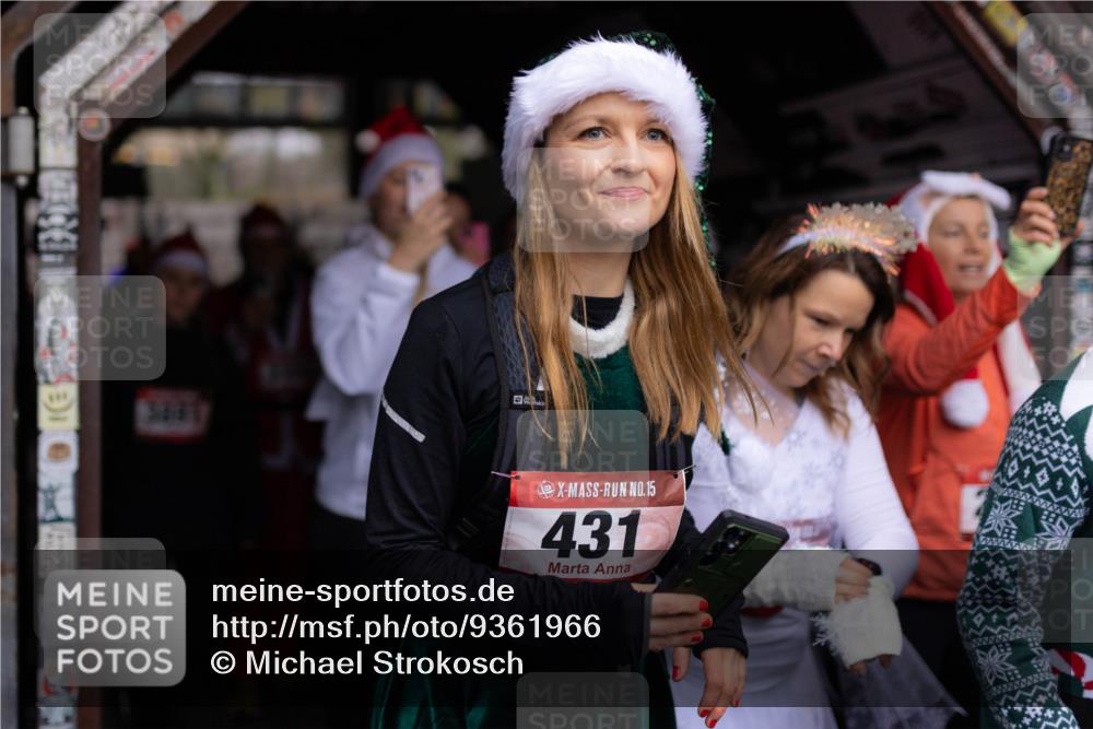 07.12.2025 - St. Pauli X-Mass-Run No. 15 Michael Strokosch http://msf.ph/oto/9361966 07.12.2025 10:33:38 Laufen 15, 431 meine-sportfotos.de