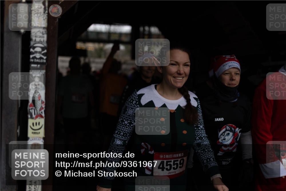07.12.2025 - St. Pauli X-Mass-Run No. 15 Michael Strokosch http://msf.ph/oto/9361967 07.12.2025 10:33:41 Laufen 4800, 15, 4559 meine-sportfotos.de