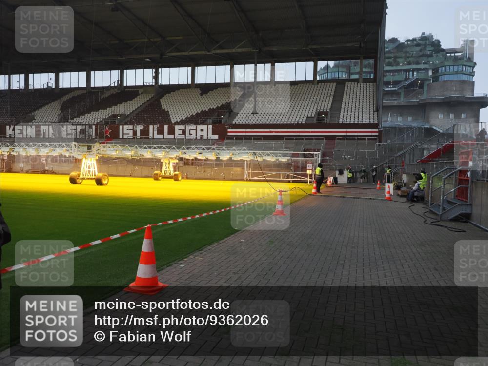 07.12.2025 - St. Pauli X-Mass-Run No. 15 Fabian Wolf http://msf.ph/oto/9362026 07.12.2025 09:59:54 Ziel 910, 911, 934, 1112, 2186, 2729, 2964 meine-sportfotos.de