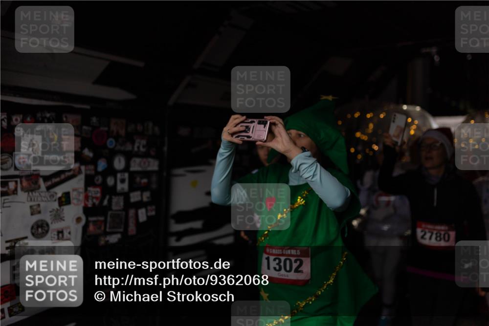 07.12.2025 - St. Pauli X-Mass-Run No. 15 Michael Strokosch http://msf.ph/oto/9362068 07.12.2025 10:34:36 Laufen 707, 5, 1302, 2780 meine-sportfotos.de