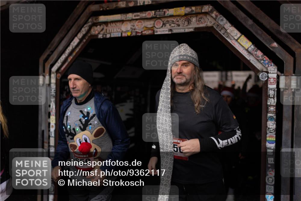 07.12.2025 - St. Pauli X-Mass-Run No. 15 Michael Strokosch http://msf.ph/oto/9362117 07.12.2025 10:34:58 Laufen 659, 50 meine-sportfotos.de