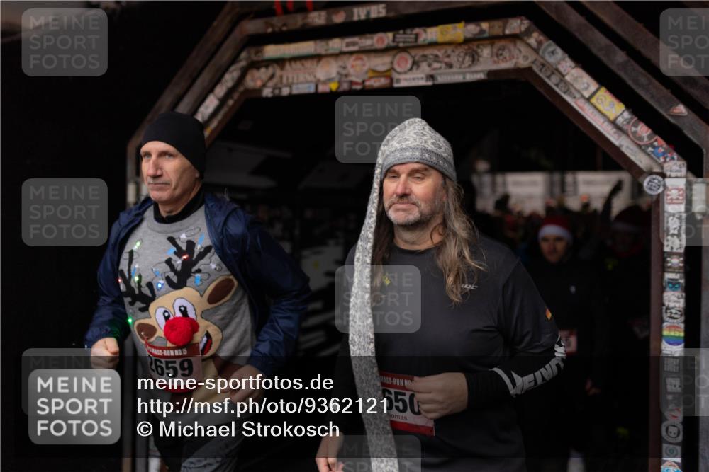 07.12.2025 - St. Pauli X-Mass-Run No. 15 Michael Strokosch http://msf.ph/oto/9362121 07.12.2025 10:34:58 Laufen 5, 659, 650 meine-sportfotos.de