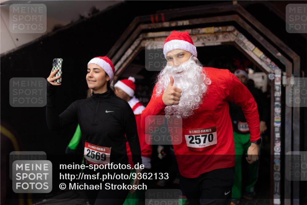 07.12.2025 - St. Pauli X-Mass-Run No. 15 Michael Strokosch http://msf.ph/oto/9362133 07.12.2025 10:35:06 Laufen 15, 2569, 15, 2570, 1484 meine-sportfotos.de