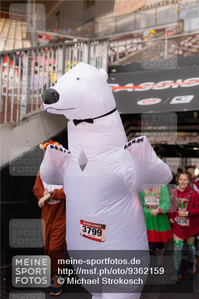 07.12.2025 - St. Pauli X-Mass-Run No. 15 Michael Strokosch http://msf.ph/oto/9362159 07.12.2025 10:35:22 Laufen 15, 3799, 4, 3834, 3836 meine-sportfotos.de