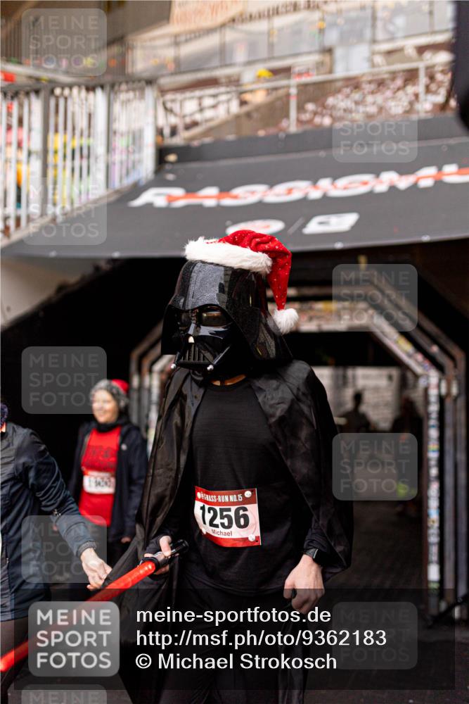 07.12.2025 - St. Pauli X-Mass-Run No. 15 Michael Strokosch http://msf.ph/oto/9362183 07.12.2025 10:35:34 Laufen 15, 1256 meine-sportfotos.de