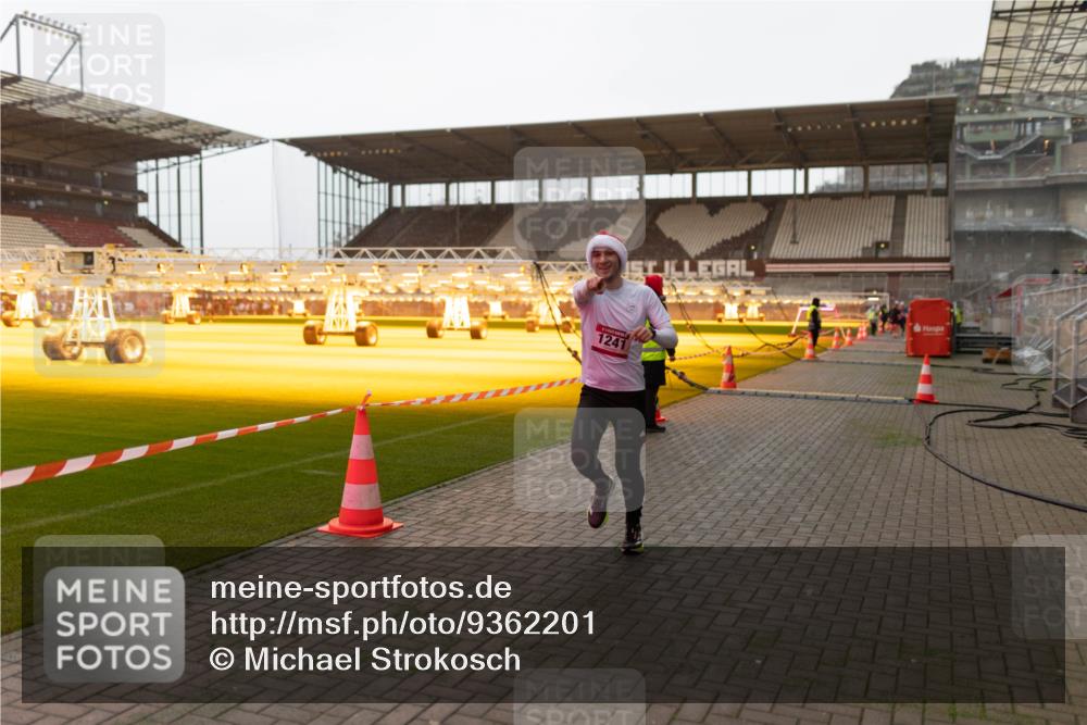 07.12.2025 - St. Pauli X-Mass-Run No. 15 Michael Strokosch http://msf.ph/oto/9362201 07.12.2025 10:53:05 Laufen 1241 meine-sportfotos.de