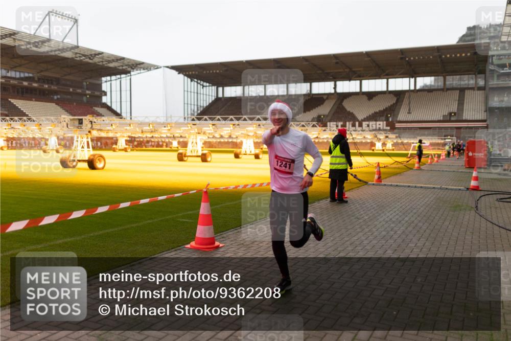 07.12.2025 - St. Pauli X-Mass-Run No. 15 Michael Strokosch http://msf.ph/oto/9362208 07.12.2025 10:53:05 Laufen 1241 meine-sportfotos.de