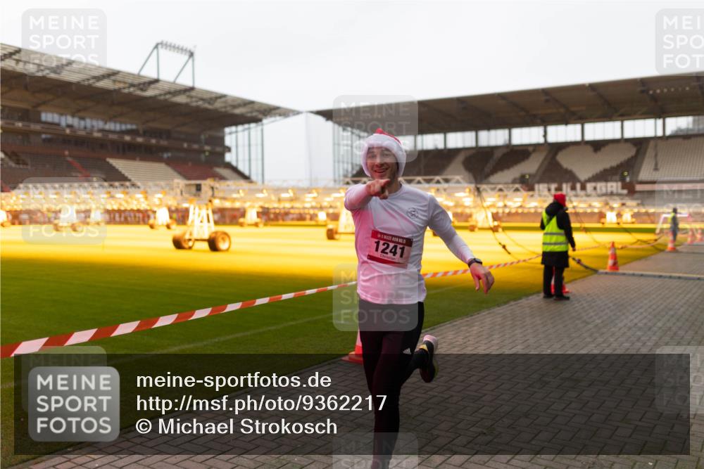 07.12.2025 - St. Pauli X-Mass-Run No. 15 Michael Strokosch http://msf.ph/oto/9362217 07.12.2025 10:53:06 Laufen 15, 1241 meine-sportfotos.de