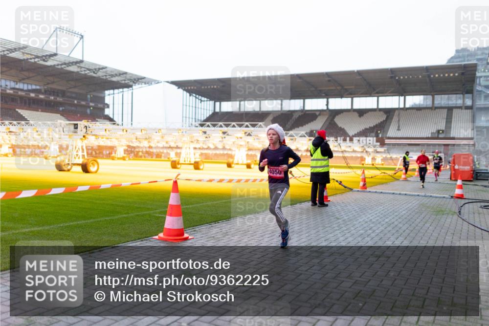 07.12.2025 - St. Pauli X-Mass-Run No. 15 Michael Strokosch http://msf.ph/oto/9362225 07.12.2025 10:54:00 Laufen 4050 meine-sportfotos.de