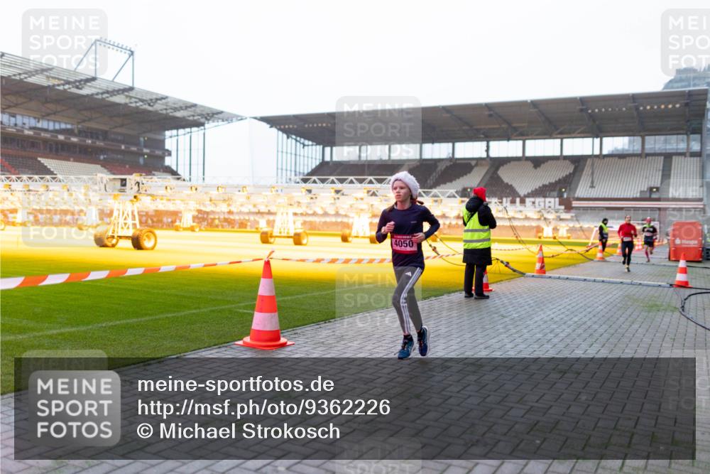 07.12.2025 - St. Pauli X-Mass-Run No. 15 Michael Strokosch http://msf.ph/oto/9362226 07.12.2025 10:54:00 Laufen 4050 meine-sportfotos.de