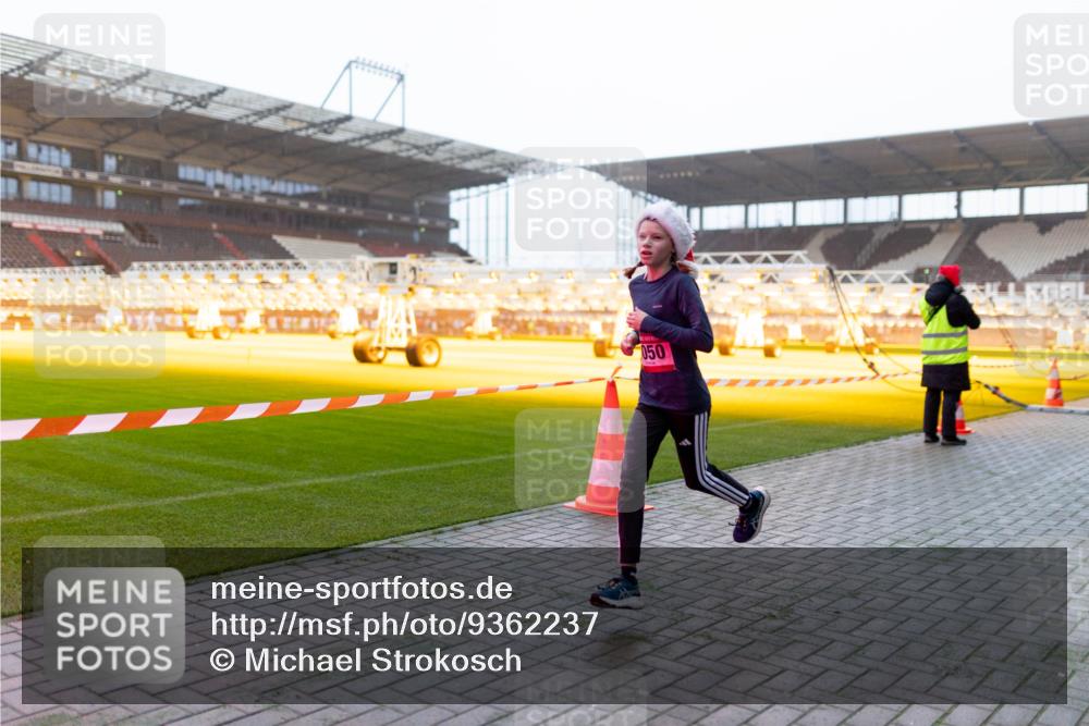07.12.2025 - St. Pauli X-Mass-Run No. 15 Michael Strokosch http://msf.ph/oto/9362237 07.12.2025 10:54:01 Laufen 050 meine-sportfotos.de