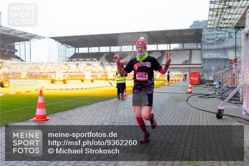 07.12.2025 - St. Pauli X-Mass-Run No. 15 Michael Strokosch http://msf.ph/oto/9362260 07.12.2025 10:54:08 Laufen 4062, 70 meine-sportfotos.de