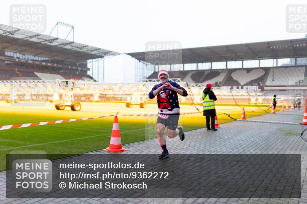 07.12.2025 - St. Pauli X-Mass-Run No. 15 Michael Strokosch http://msf.ph/oto/9362272 07.12.2025 10:54:19 Laufen 2651 meine-sportfotos.de