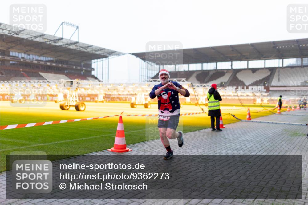 07.12.2025 - St. Pauli X-Mass-Run No. 15 Michael Strokosch http://msf.ph/oto/9362273 07.12.2025 10:54:19 Laufen 2651 meine-sportfotos.de