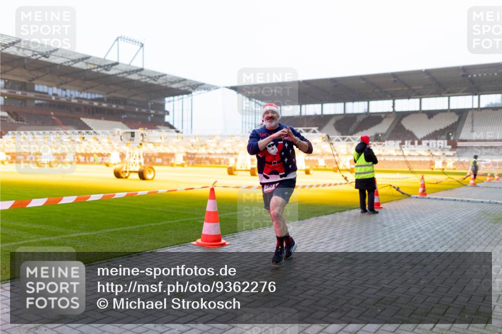 07.12.2025 - St. Pauli X-Mass-Run No. 15 Michael Strokosch http://msf.ph/oto/9362276 07.12.2025 10:54:19 Laufen 265 meine-sportfotos.de
