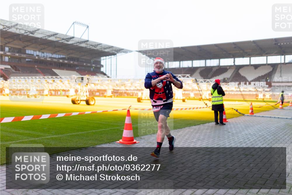 07.12.2025 - St. Pauli X-Mass-Run No. 15 Michael Strokosch http://msf.ph/oto/9362277 07.12.2025 10:54:19 Laufen 265 meine-sportfotos.de