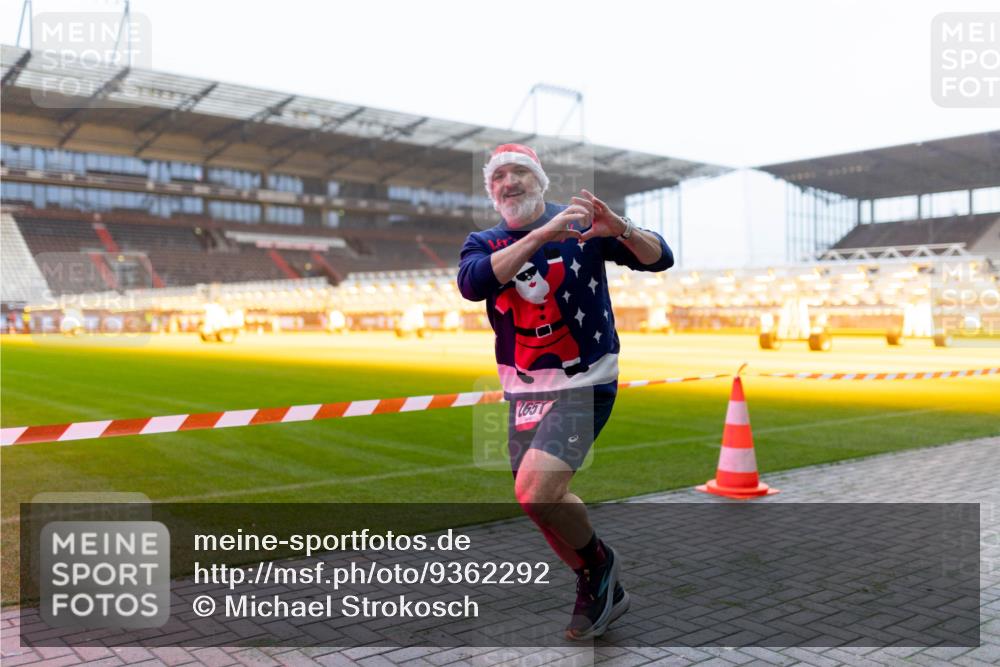 07.12.2025 - St. Pauli X-Mass-Run No. 15 Michael Strokosch http://msf.ph/oto/9362292 07.12.2025 10:54:20 Laufen 1657 meine-sportfotos.de