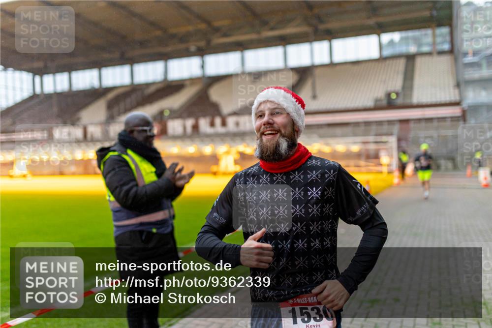 07.12.2025 - St. Pauli X-Mass-Run No. 15 Michael Strokosch http://msf.ph/oto/9362339 07.12.2025 10:56:12 Laufen 1530 meine-sportfotos.de