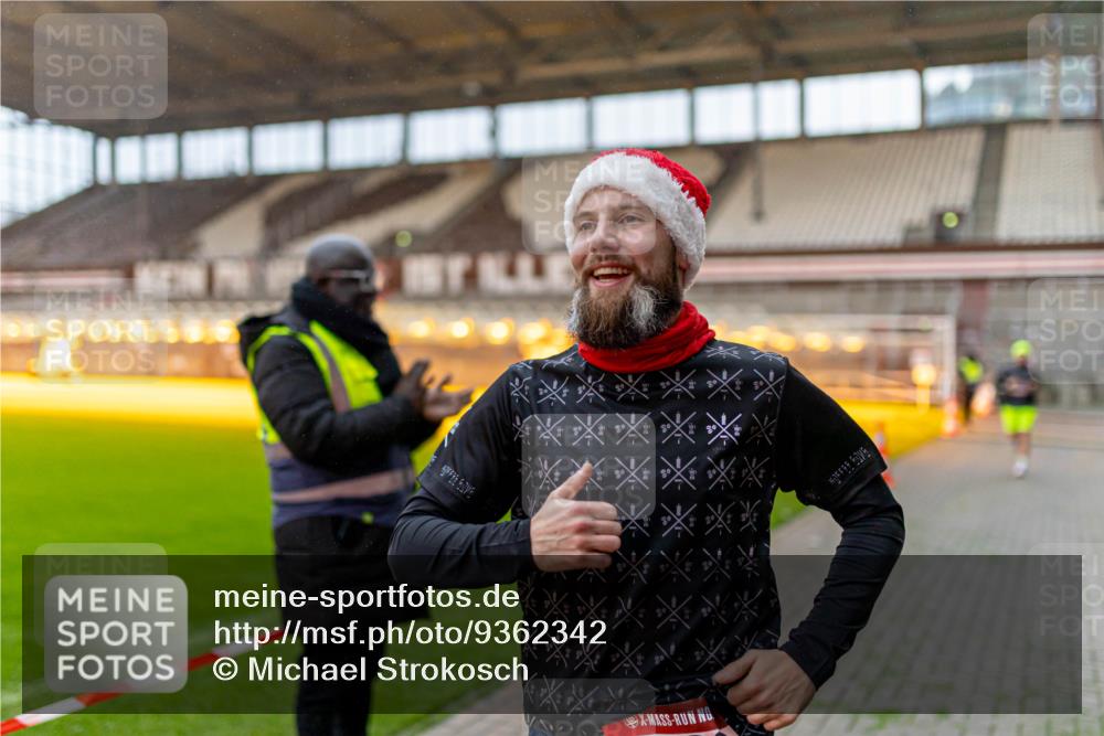 07.12.2025 - St. Pauli X-Mass-Run No. 15 Michael Strokosch http://msf.ph/oto/9362342 07.12.2025 10:56:12 Laufen  meine-sportfotos.de