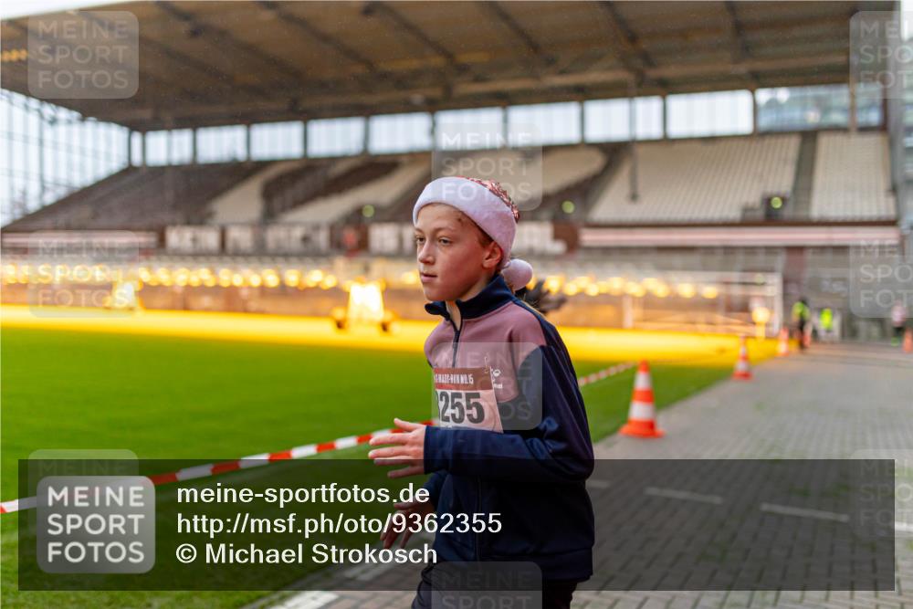 07.12.2025 - St. Pauli X-Mass-Run No. 15 Michael Strokosch http://msf.ph/oto/9362355 07.12.2025 10:56:32 Laufen 15, 255 meine-sportfotos.de