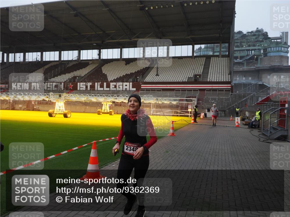 07.12.2025 - St. Pauli X-Mass-Run No. 15 Fabian Wolf http://msf.ph/oto/9362369 07.12.2025 10:00:40 Ziel 855, 1418, 1976, 2348, 3084 meine-sportfotos.de