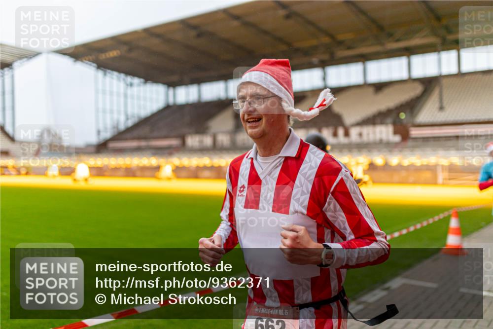 07.12.2025 - St. Pauli X-Mass-Run No. 15 Michael Strokosch http://msf.ph/oto/9362371 07.12.2025 10:56:44 Laufen 2, 15, 662 meine-sportfotos.de
