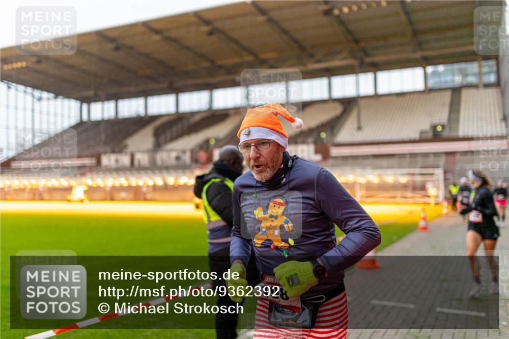 07.12.2025 - St. Pauli X-Mass-Run No. 15 Michael Strokosch http://msf.ph/oto/9362392 07.12.2025 10:56:47 Laufen 198 meine-sportfotos.de