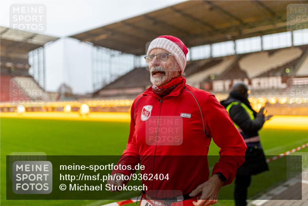 07.12.2025 - St. Pauli X-Mass-Run No. 15 Michael Strokosch http://msf.ph/oto/9362404 07.12.2025 10:56:59 Laufen 15 meine-sportfotos.de