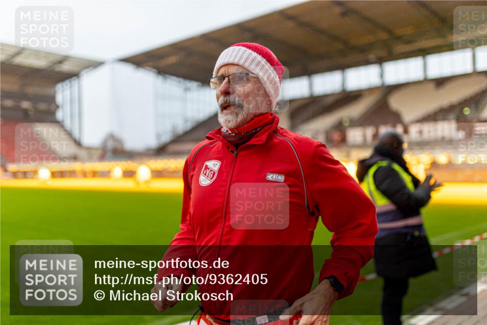 07.12.2025 - St. Pauli X-Mass-Run No. 15 Michael Strokosch http://msf.ph/oto/9362405 07.12.2025 10:56:59 Laufen 1870 meine-sportfotos.de