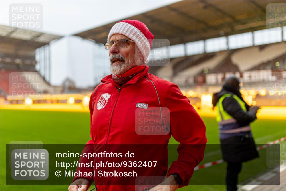 07.12.2025 - St. Pauli X-Mass-Run No. 15 Michael Strokosch http://msf.ph/oto/9362407 07.12.2025 10:56:59 Laufen  meine-sportfotos.de