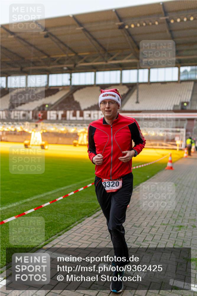 07.12.2025 - St. Pauli X-Mass-Run No. 15 Michael Strokosch http://msf.ph/oto/9362425 07.12.2025 10:57:11 Laufen 49, 3320 meine-sportfotos.de