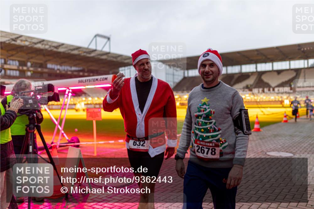 07.12.2025 - St. Pauli X-Mass-Run No. 15 Michael Strokosch http://msf.ph/oto/9362443 07.12.2025 10:58:37 Laufen 632, 5, 2678 meine-sportfotos.de