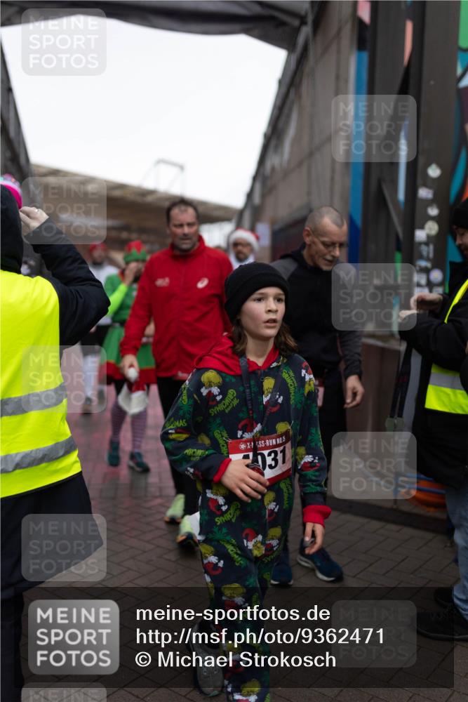 07.12.2025 - St. Pauli X-Mass-Run No. 15 Michael Strokosch http://msf.ph/oto/9362471 07.12.2025 10:59:12 Laufen 031, 5 meine-sportfotos.de
