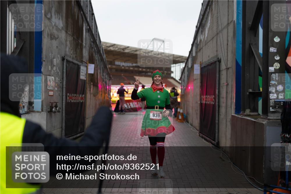 07.12.2025 - St. Pauli X-Mass-Run No. 15 Michael Strokosch http://msf.ph/oto/9362521 07.12.2025 10:59:43 Laufen 939 meine-sportfotos.de