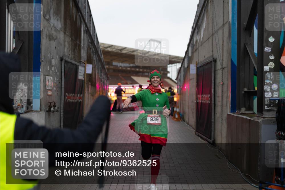 07.12.2025 - St. Pauli X-Mass-Run No. 15 Michael Strokosch http://msf.ph/oto/9362525 07.12.2025 10:59:43 Laufen 939 meine-sportfotos.de