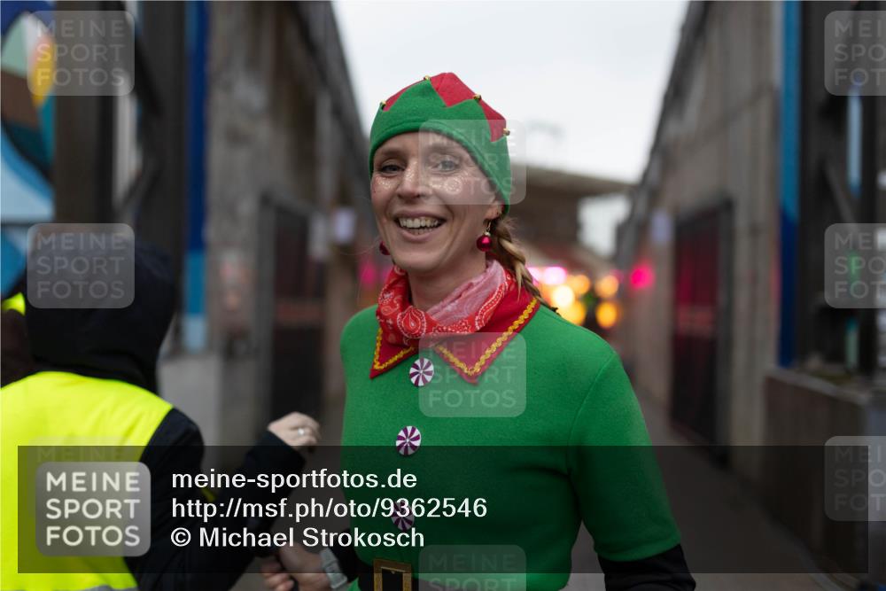 07.12.2025 - St. Pauli X-Mass-Run No. 15 Michael Strokosch http://msf.ph/oto/9362546 07.12.2025 10:59:45 Laufen  meine-sportfotos.de