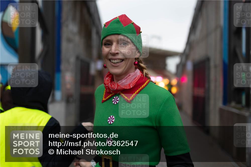 07.12.2025 - St. Pauli X-Mass-Run No. 15 Michael Strokosch http://msf.ph/oto/9362547 07.12.2025 10:59:45 Laufen  meine-sportfotos.de