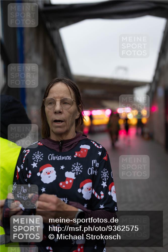 07.12.2025 - St. Pauli X-Mass-Run No. 15 Michael Strokosch http://msf.ph/oto/9362575 07.12.2025 10:59:50 Laufen  meine-sportfotos.de