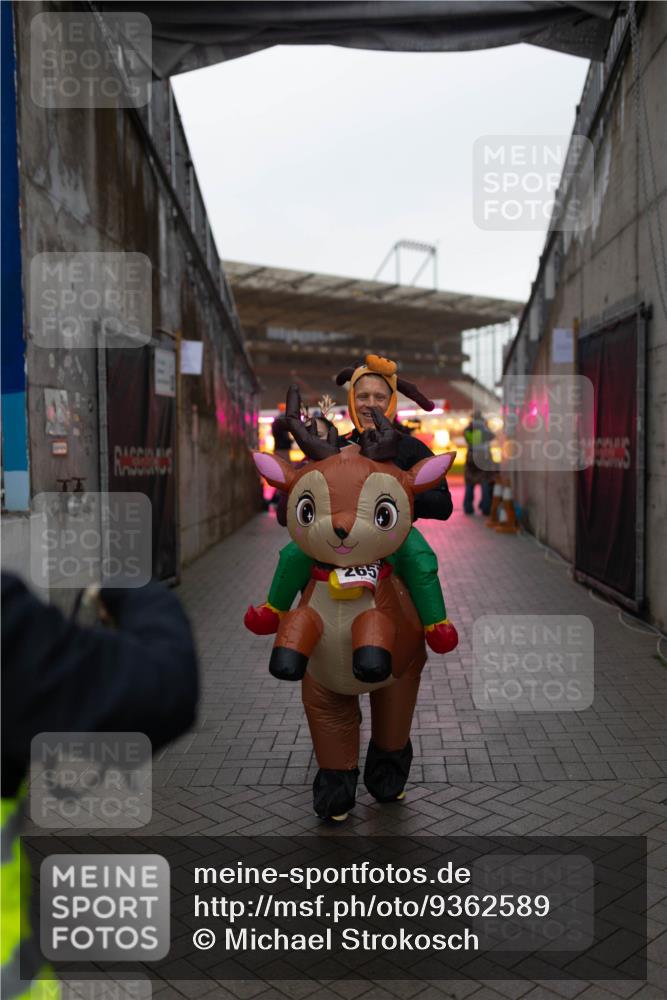 07.12.2025 - St. Pauli X-Mass-Run No. 15 Michael Strokosch http://msf.ph/oto/9362589 07.12.2025 10:59:53 Laufen 265 meine-sportfotos.de