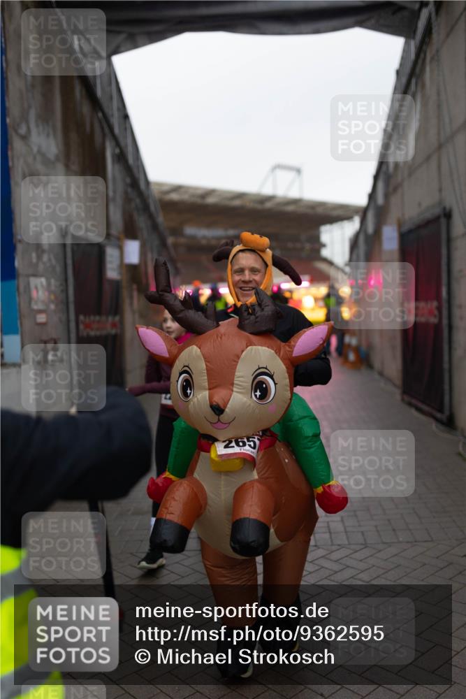 07.12.2025 - St. Pauli X-Mass-Run No. 15 Michael Strokosch http://msf.ph/oto/9362595 07.12.2025 10:59:53 Laufen 265 meine-sportfotos.de