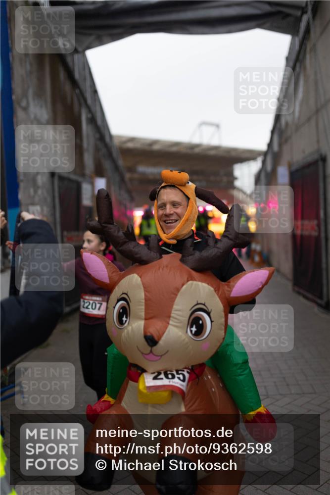 07.12.2025 - St. Pauli X-Mass-Run No. 15 Michael Strokosch http://msf.ph/oto/9362598 07.12.2025 10:59:54 Laufen 2207, 265 meine-sportfotos.de
