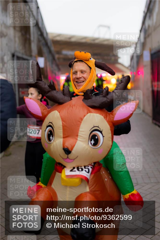 07.12.2025 - St. Pauli X-Mass-Run No. 15 Michael Strokosch http://msf.ph/oto/9362599 07.12.2025 10:59:54 Laufen 2207, 265 meine-sportfotos.de