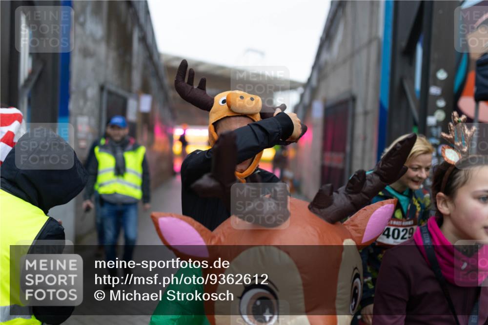 07.12.2025 - St. Pauli X-Mass-Run No. 15 Michael Strokosch http://msf.ph/oto/9362612 07.12.2025 11:00:00 Laufen 4029 meine-sportfotos.de