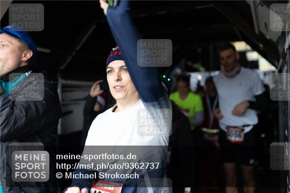 07.12.2025 - St. Pauli X-Mass-Run No. 15 Michael Strokosch http://msf.ph/oto/9362737 07.12.2025 11:13:16 Laufen 15, 5056 meine-sportfotos.de