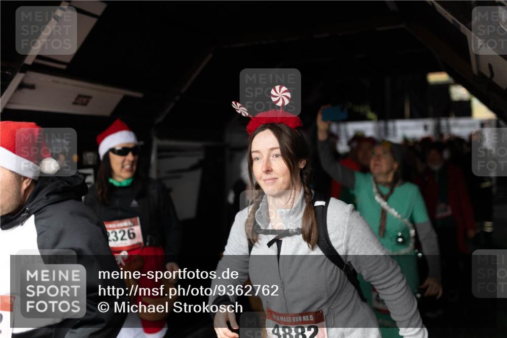 07.12.2025 - St. Pauli X-Mass-Run No. 15 Michael Strokosch http://msf.ph/oto/9362762 07.12.2025 11:13:27 Laufen 2326, 15, 4882 meine-sportfotos.de