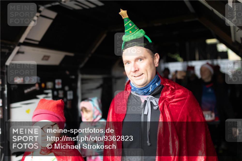 07.12.2025 - St. Pauli X-Mass-Run No. 15 Michael Strokosch http://msf.ph/oto/9362823 07.12.2025 11:13:39 Laufen  meine-sportfotos.de