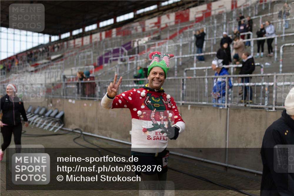 07.12.2025 - St. Pauli X-Mass-Run No. 15 Michael Strokosch http://msf.ph/oto/9362876 07.12.2025 11:19:54 Laufen 4 meine-sportfotos.de