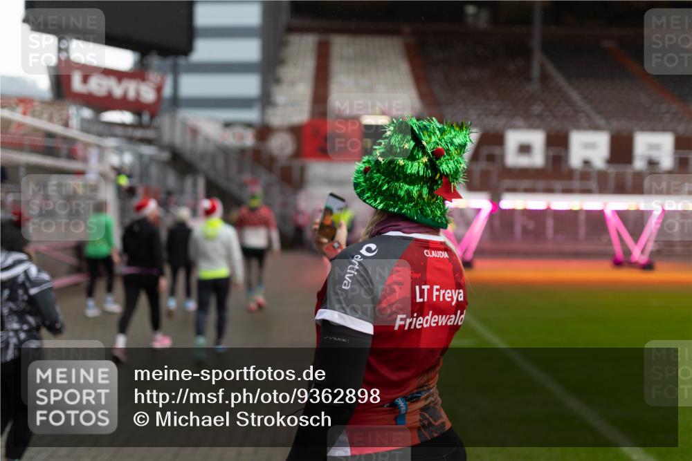 07.12.2025 - St. Pauli X-Mass-Run No. 15 Michael Strokosch http://msf.ph/oto/9362898 07.12.2025 11:20:03 Laufen  meine-sportfotos.de