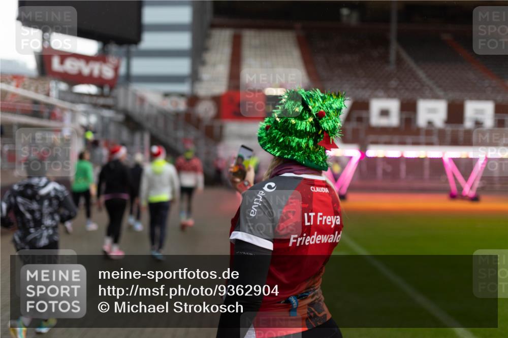 07.12.2025 - St. Pauli X-Mass-Run No. 15 Michael Strokosch http://msf.ph/oto/9362904 07.12.2025 11:20:04 Laufen  meine-sportfotos.de