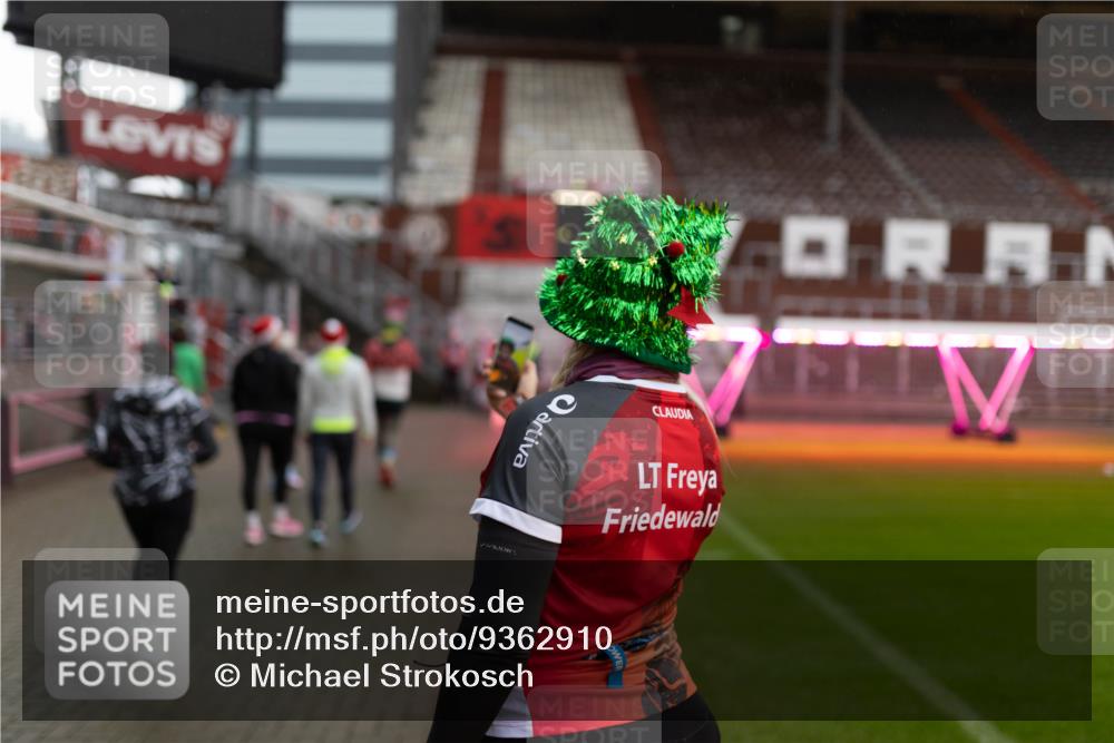 07.12.2025 - St. Pauli X-Mass-Run No. 15 Michael Strokosch http://msf.ph/oto/9362910 07.12.2025 11:20:04 Laufen 7 meine-sportfotos.de